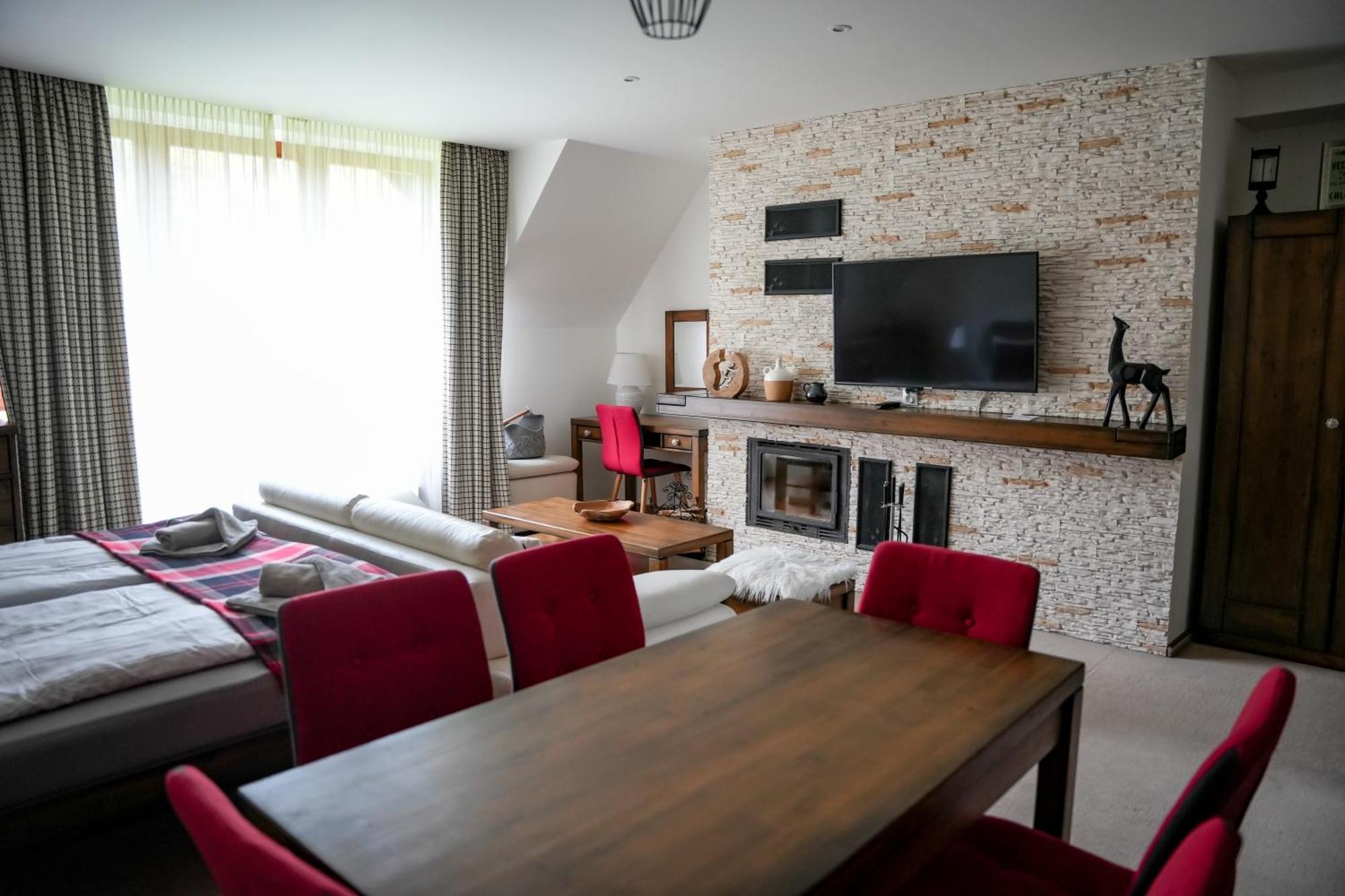 Family Apartment In Tatranska Lomnica Luaran gambar